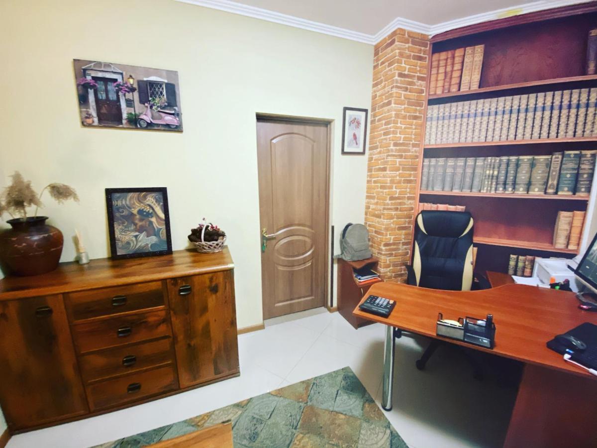 Hotel Three Korony Skhidnytsia Dış mekan fotoğraf