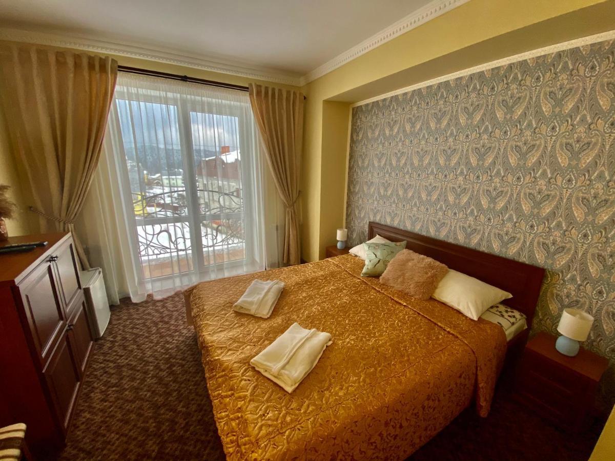 Hotel Three Korony Skhidnytsia Dış mekan fotoğraf