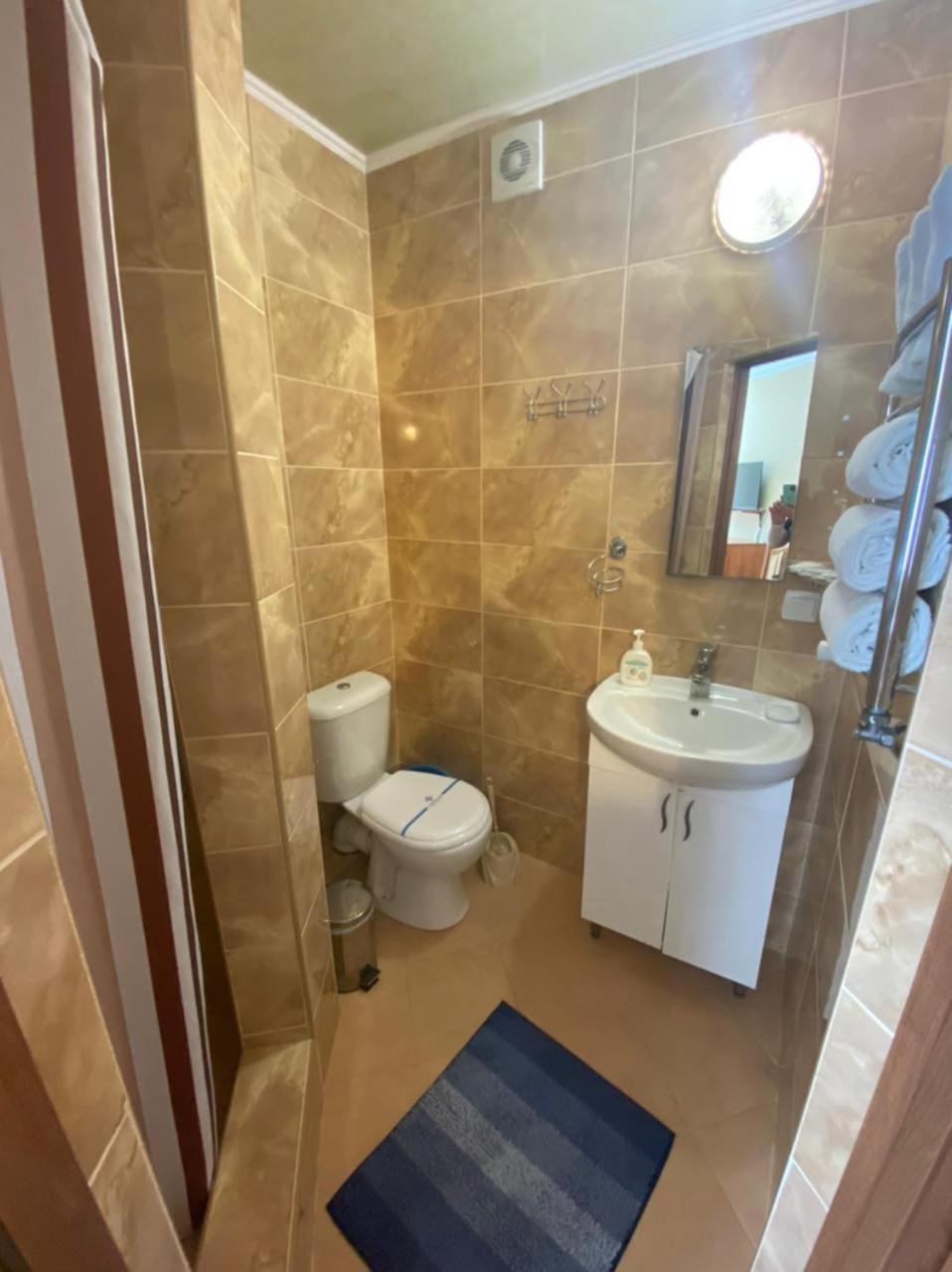 Hotel Three Korony Skhidnytsia Dış mekan fotoğraf