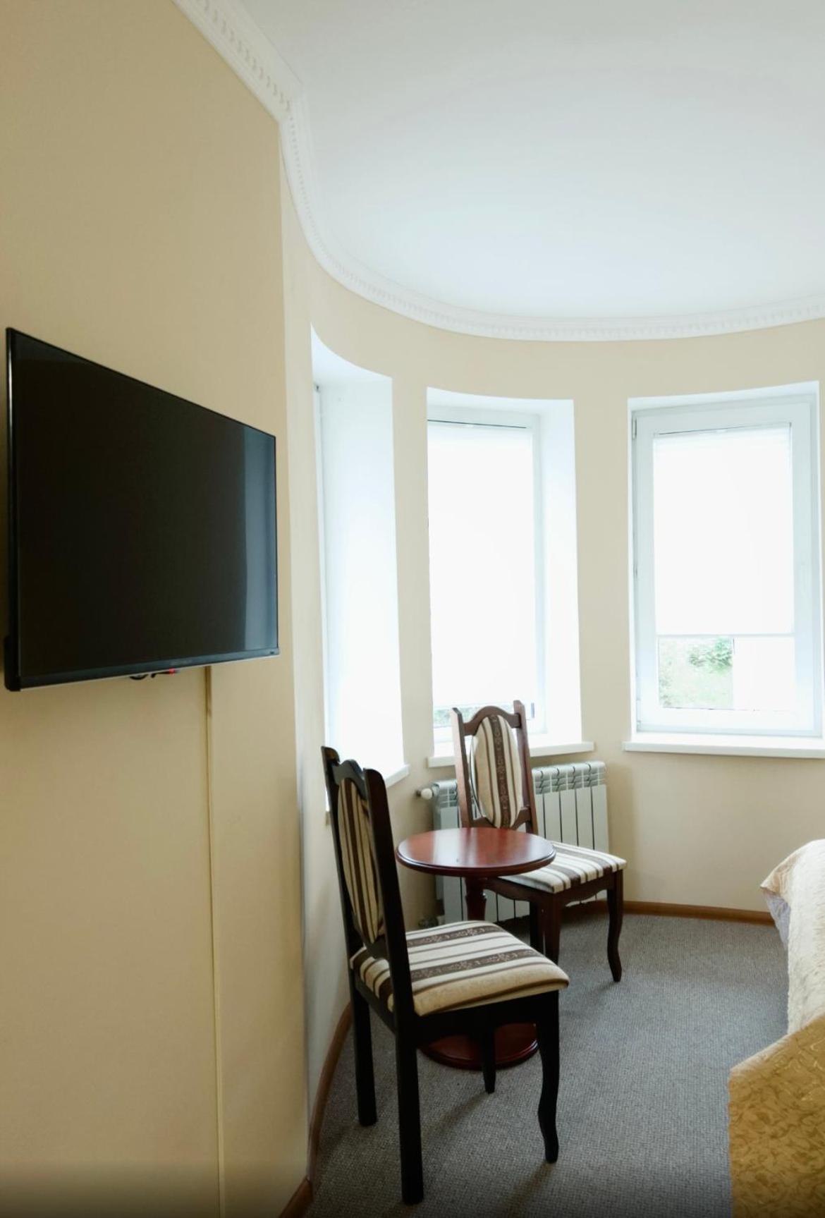 Hotel Three Korony Skhidnytsia Dış mekan fotoğraf